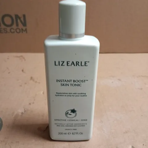 LIZ EARLE INSTANT BOOST SKIN TONIC – 200 ML