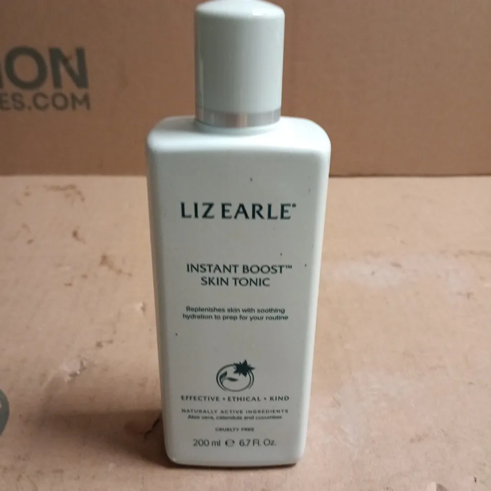 LIZ EARLE INSTANT BOOST SKIN TONIC – 200 ML