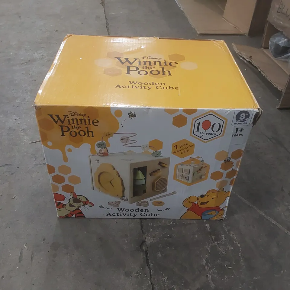 BOXED DISNEY WINNIE THE POOH WOODEN ACTIVITY CUBE