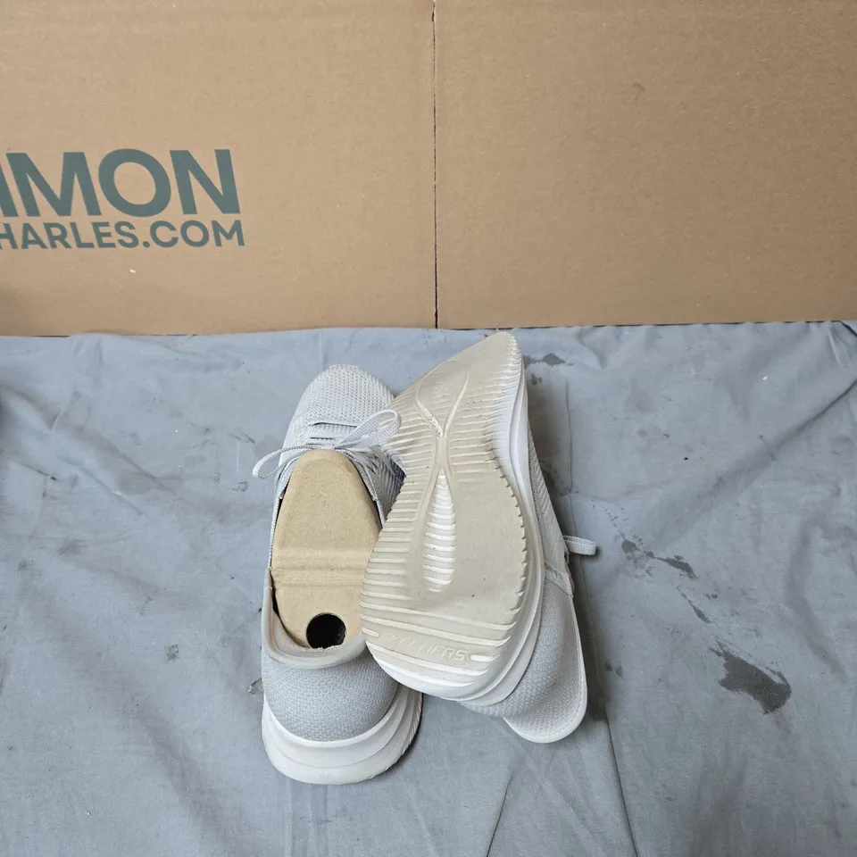 SKECHERS HANDS FREE SLIP-INS SHOES – LIGHT GREY KNIT UPPER-SIZE 5.5 