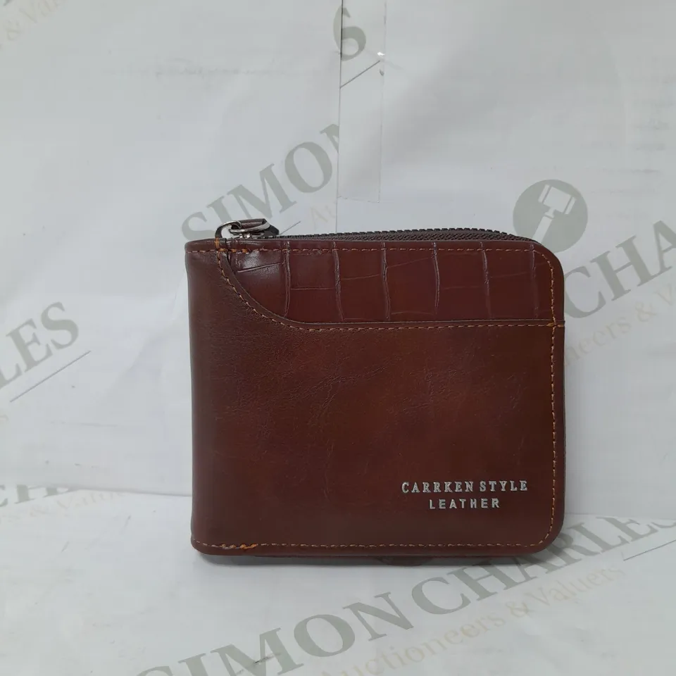 CARRKEN STYLE LEATHER WALLET IN BROWN