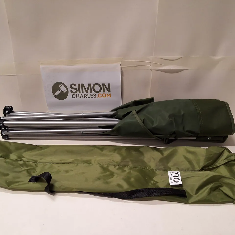 PRO ACTION FOLDING CHAIR WITH GREEN CARRY BAG