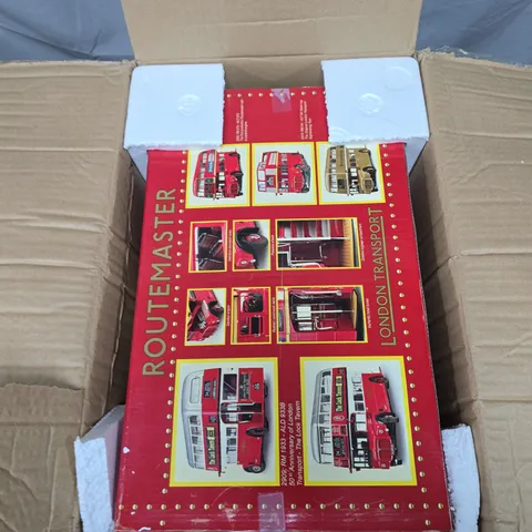 ROUTEMASTER LONDON TRANSPORT BUS MODEL BOXED SET