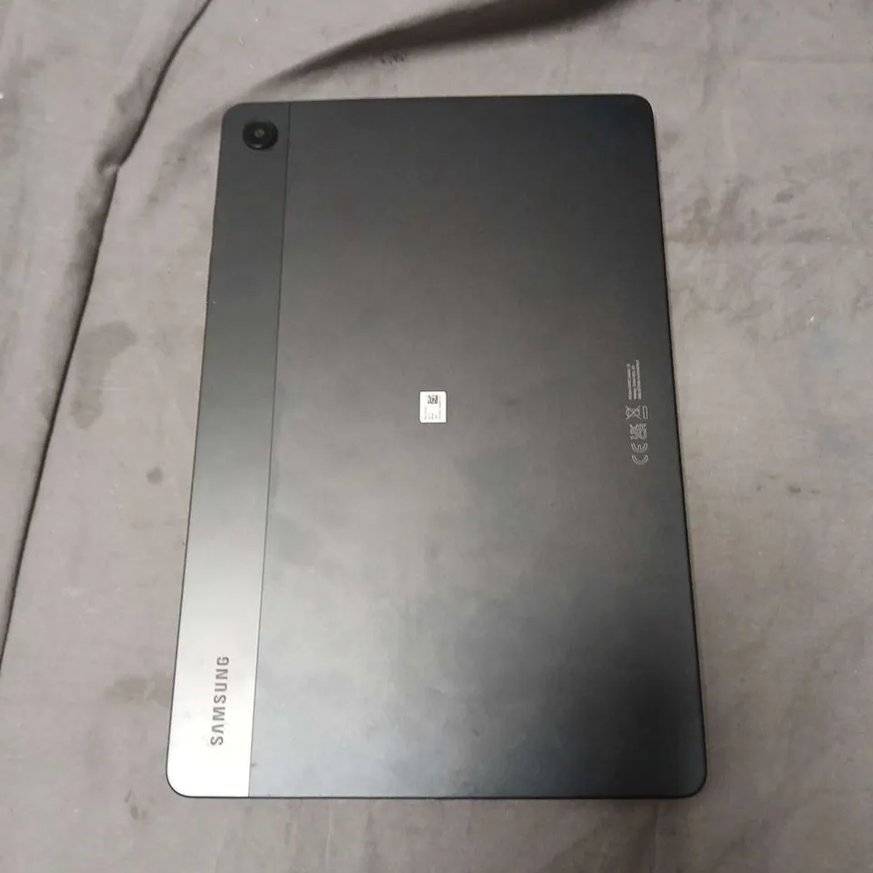 SAMSUNG GALAXY TABLET SM-X216B 64GB BLACK – SCREEN CRACKED