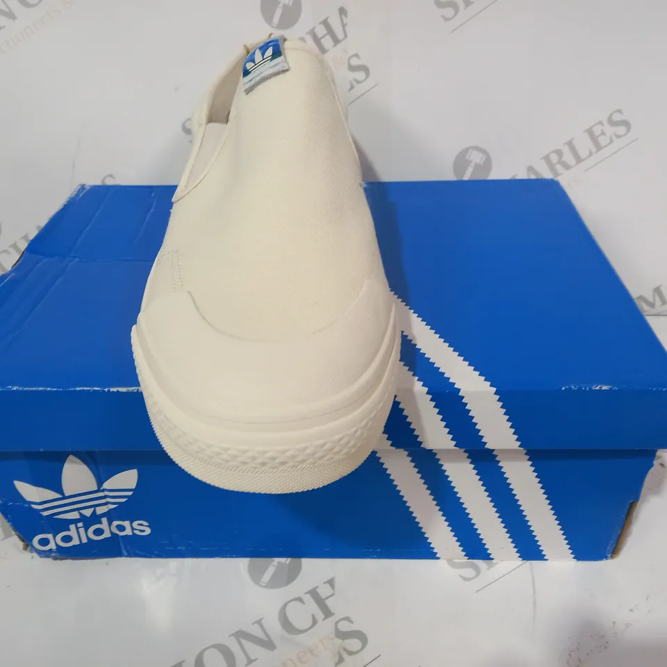 BOXED PAIR OF ADIDAS NIZZA SLIP-ON SHOES IN CREAM UK SIZE 6