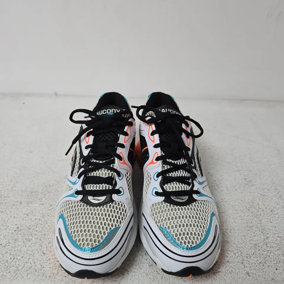 SAUCONY PROGRID RUNNING SHOES – UK SIZE 8