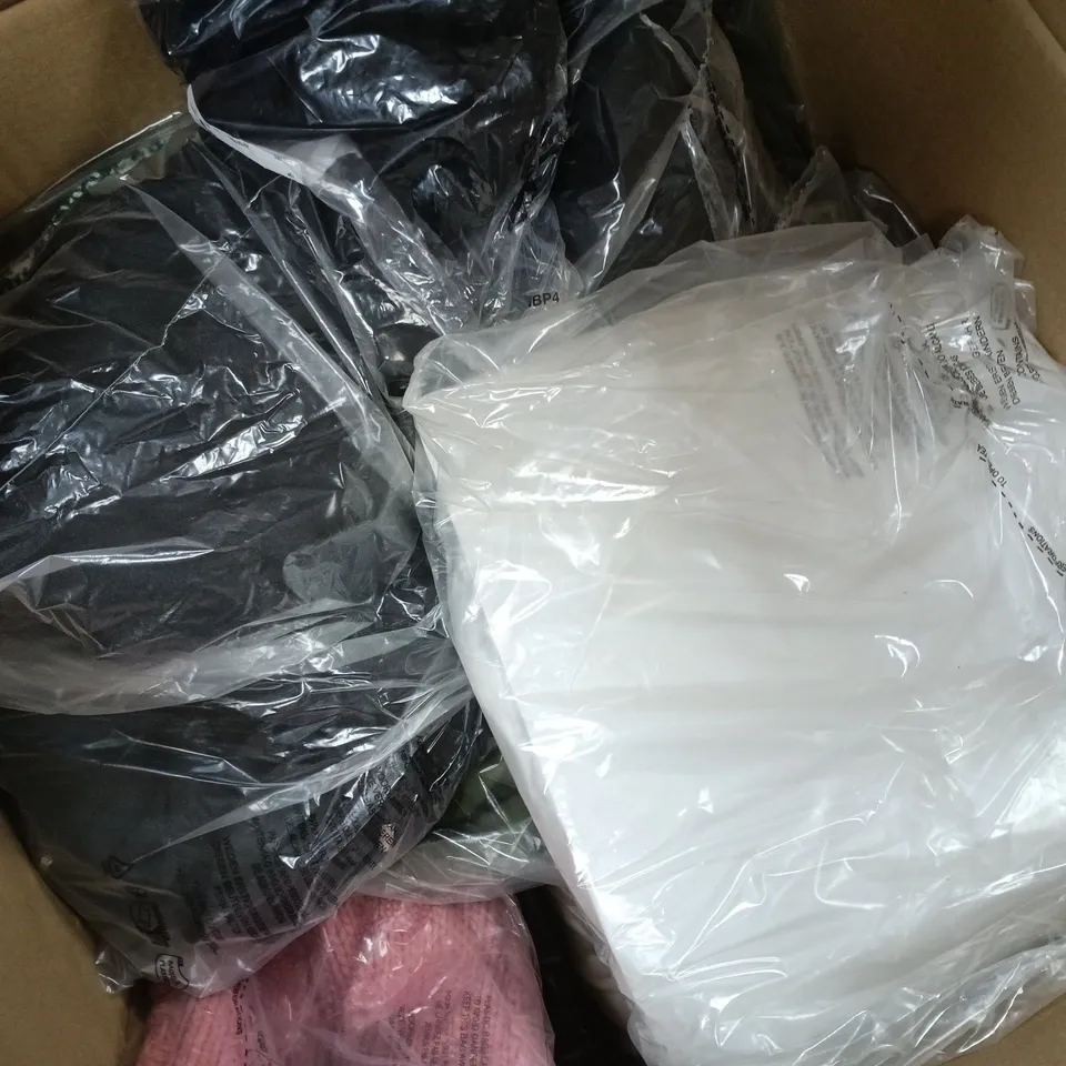 APPROXIMATELY 18 ASSORTED CLOTHING ITEMS IN VARIOUS SIZES, COLOURS & STYLES TO INCLUDE BRANDS SUCH AS CENTIGRADE, RADLEY LONDON, NINA LEONARD ETC - COLLECTION ONLY