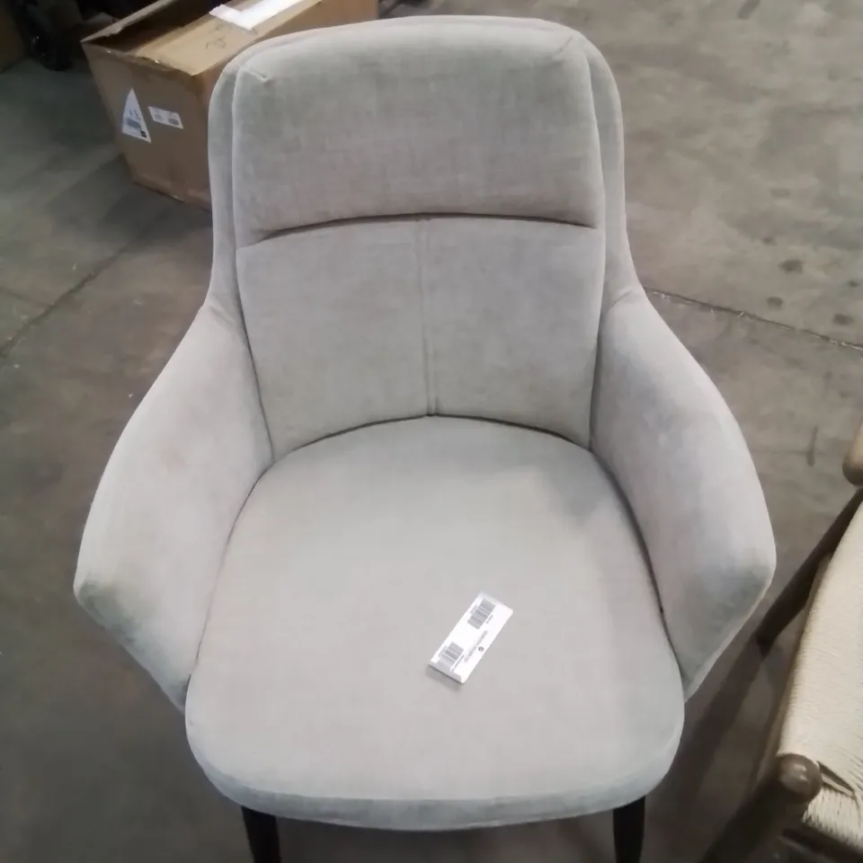 SELECTION OF 5 SIDE/DINING CHAIRS IN DIFFERENT STYLES COLOURS AND VARIETIES AND A SOLID WOOD SIDE TABLE WITH STORAGE