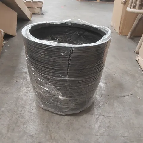 RODBOROUGH LARGE PLANTER