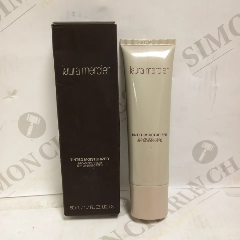 LAURA MERCIER TINTED MOISTURIZER 50ML - 3W1 OCHRE 