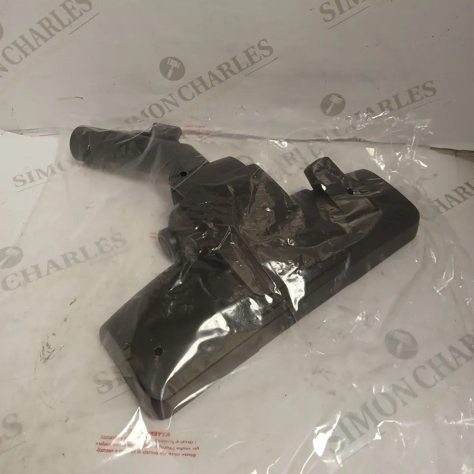 SEALED HENRY COMBI FLOOR ACCESSORY. 