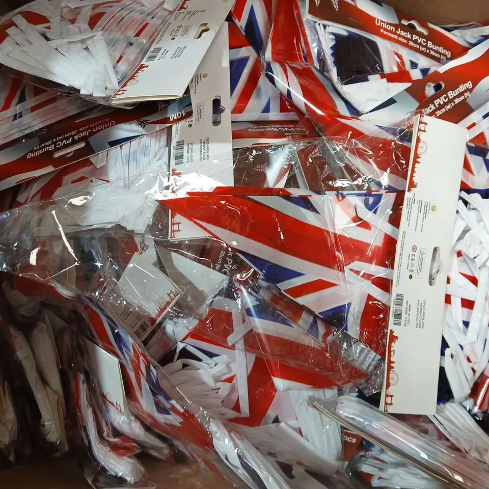 APPROXIMATELY 150 PACKS OF UNION JACK PVC BUNTING 