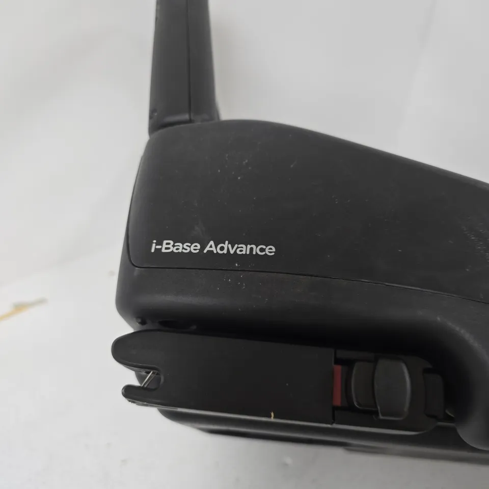 I-BASE ADVANCE CAR SEAT BASE