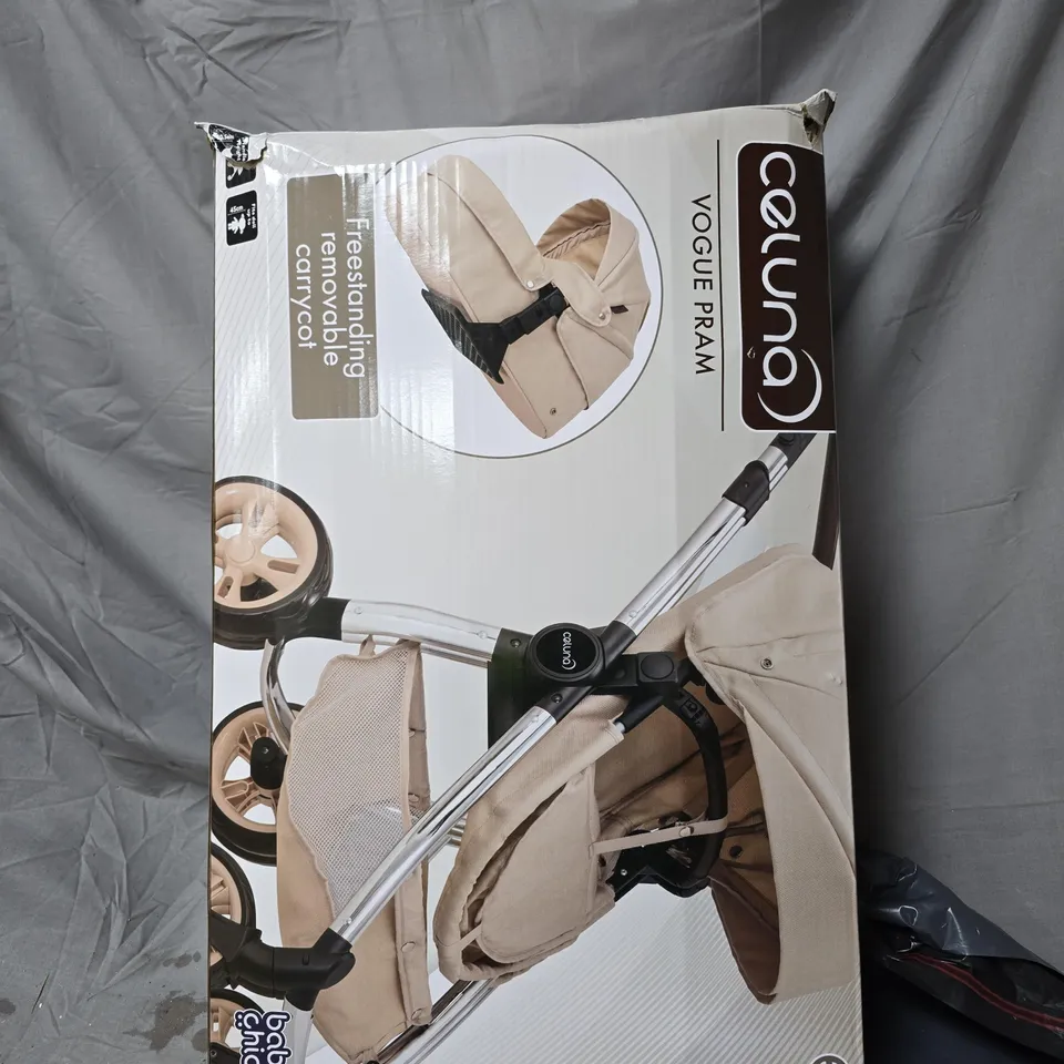 BABY CHIC CELUNA VOGUE DOLLS PRAM AGES 3+