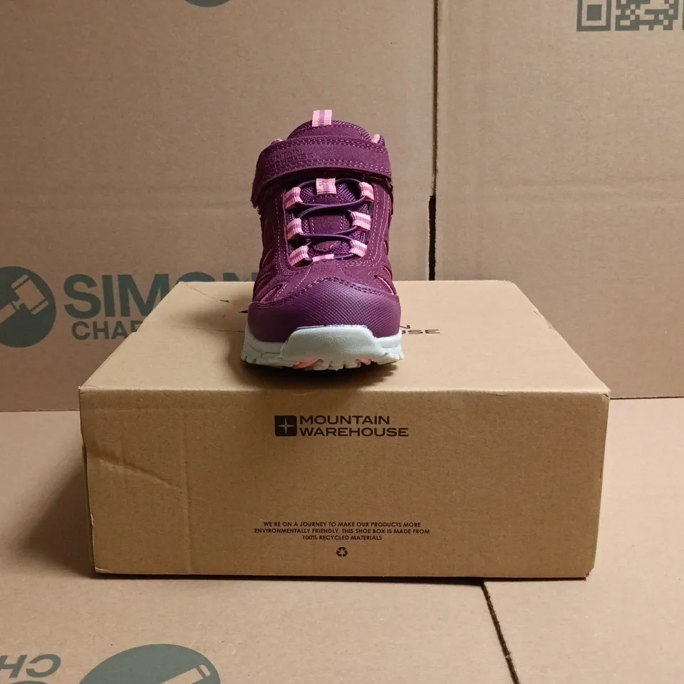 BOXED PAIR OF MOUNTAIN WAREHOUSE DRIFT JUNIOR WATERPROOF TDOOR BOOTS IN BERRY SIZE UK 11