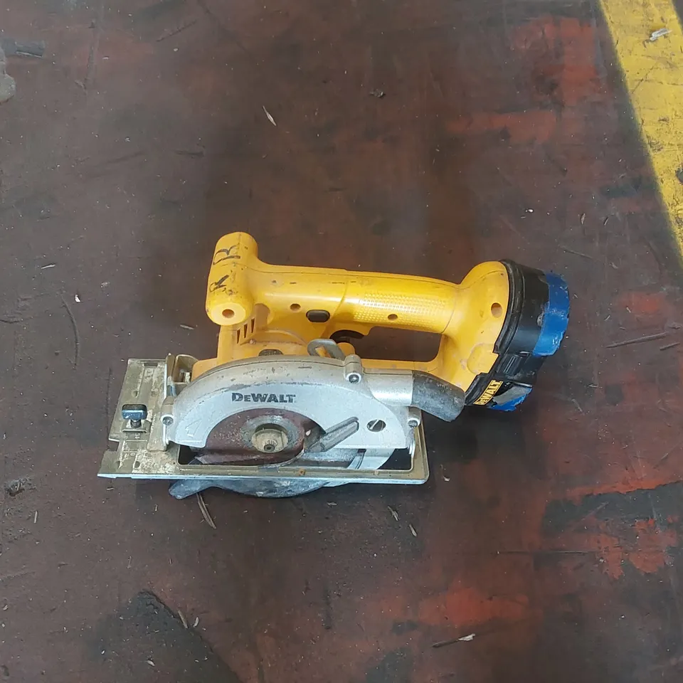 DEWALT DW936 CORDLESS TRIM SAW
