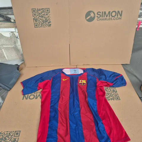 FC BARCELONA NIKE FOOTBALL SHIRT – SIZE XL, RED & BLUE STRIPE (PORTUGAL-MADE)