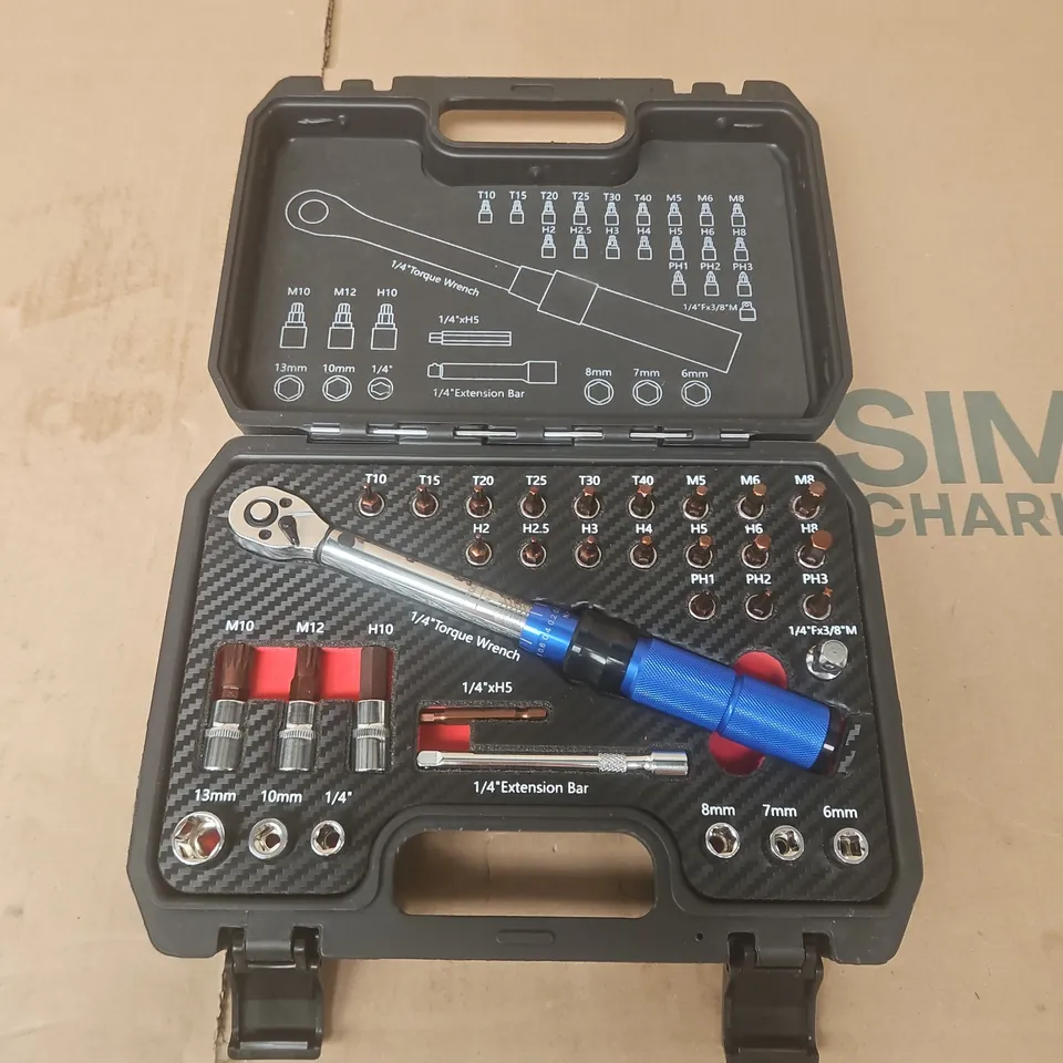 32-PIECE TORQUE WRENCH SET