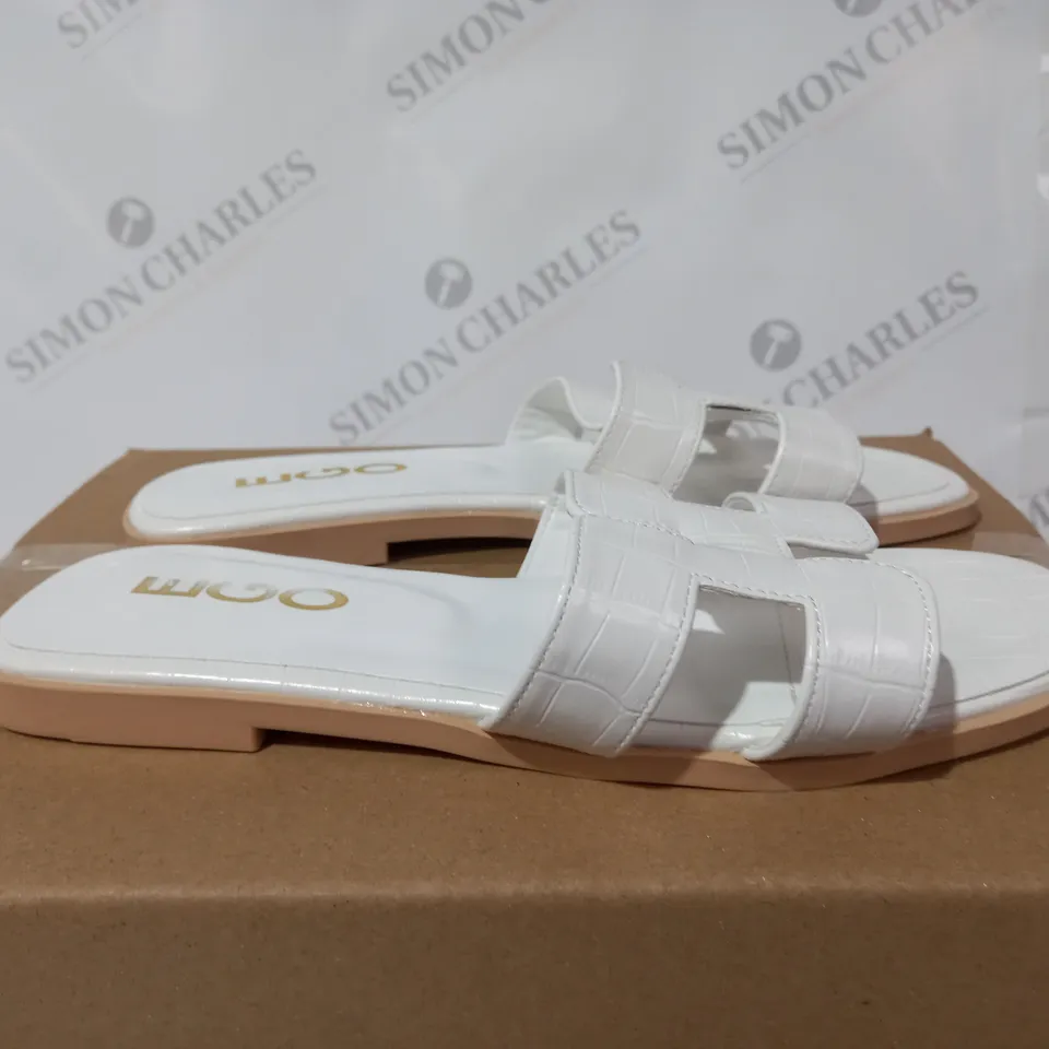 EGO WHITE SLIDERS SIZE 39