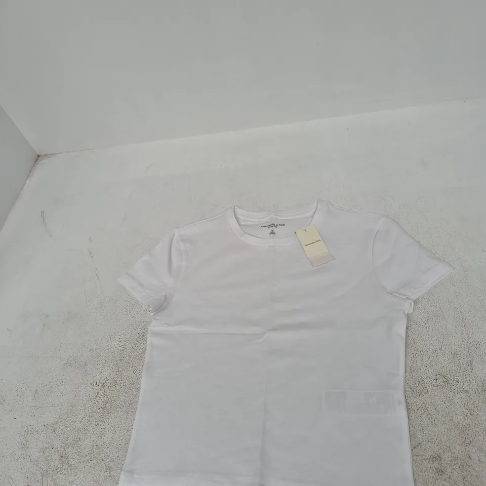 ABERCROMBIE & FITCH BABY TEE – WHITE – SIZE S