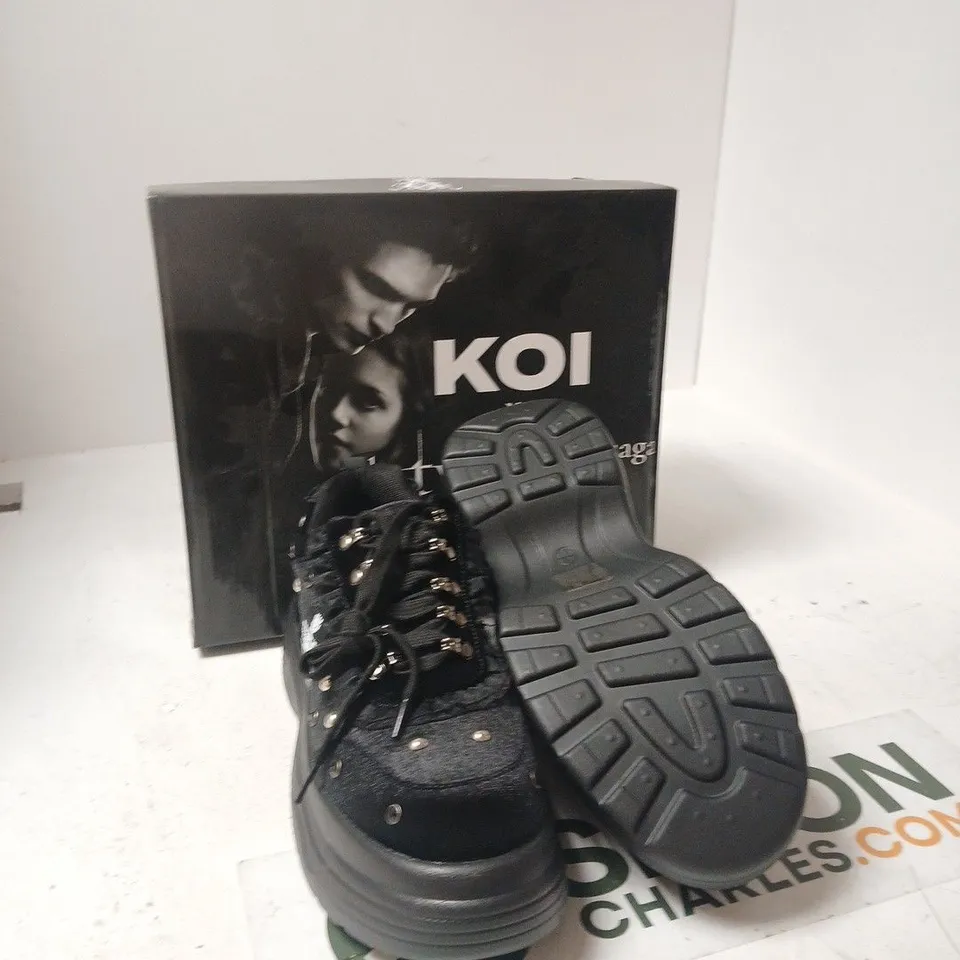 BOXED PAIR OF KOI TWILIGHT SAGA OLYMPIC COVEN CREST MIDNIGHT CHUNY TRAINERS IN BLACK SIZE UK 6