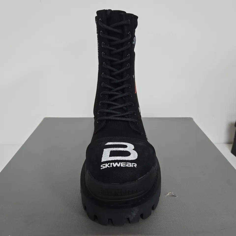 BALENCIAGA COMBAT STRIKE CANVAS COTTON CANVAS WAS+WOR E41