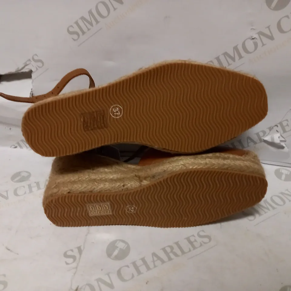MODA IN PELLE GALIANA WEDGE SANDAL TAN - SIZE 37