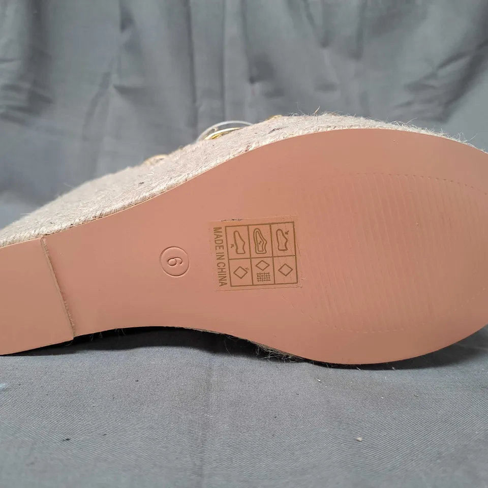 BOXED PAIR OF DESIGNER HIGH WEDGE SANDALS IN METALLIC GOLD SIZE 6
