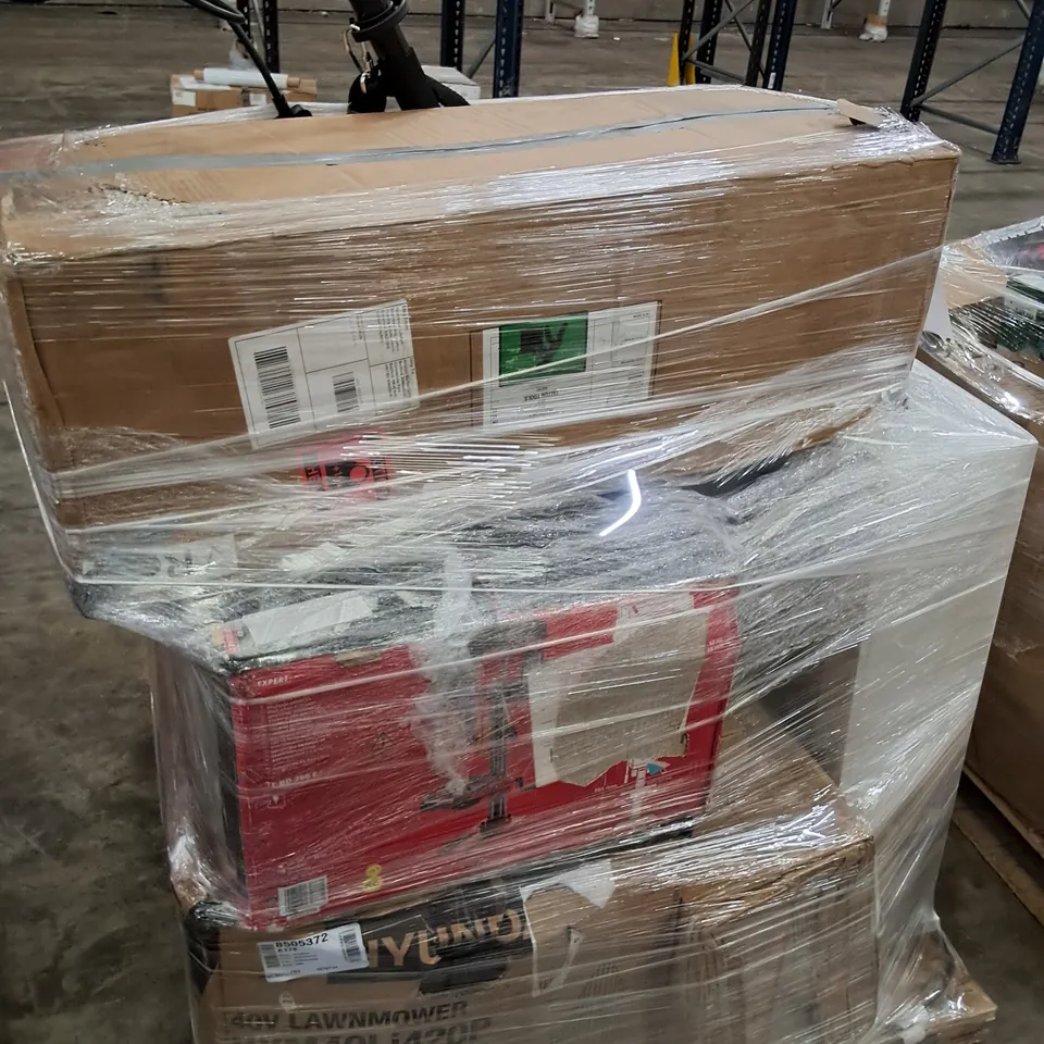 PALLET OF APPROXIMATELY 7 UNPROCESSED RAW RETURN HOUSEHOLD AND ELECTRICAL GOODS TO INCLUDE;