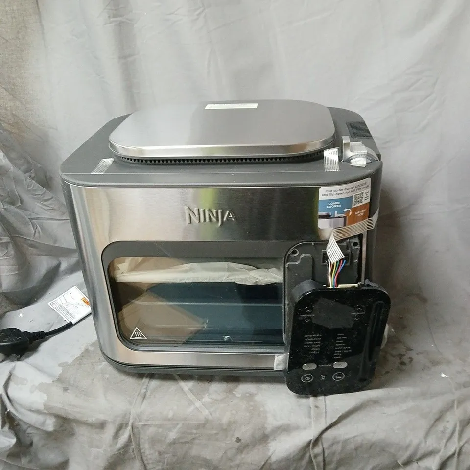 OUTLET NINJA MULTIFUNCTION OVEN AND AIR FRYER