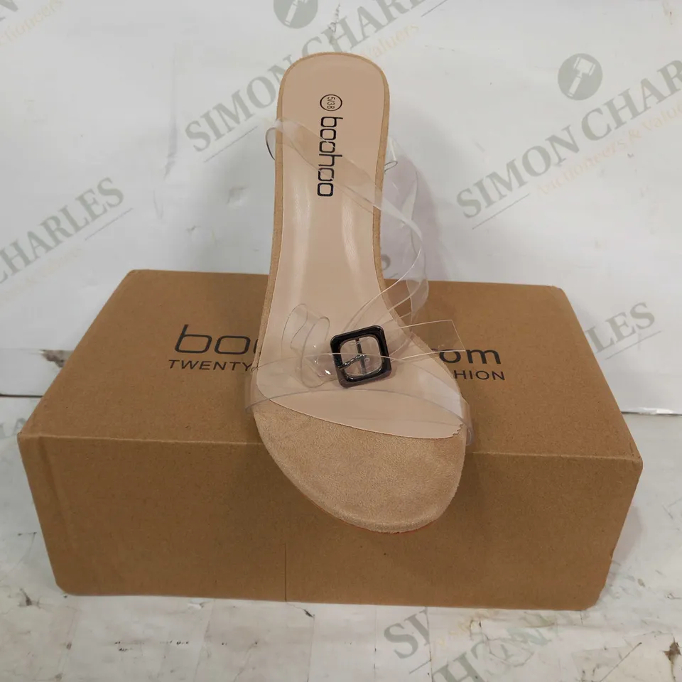 BOXED PAIR OF BOOHOO WIDE FIT CLEAR BLOCK HEELS IN NUDE EU SIZE 38