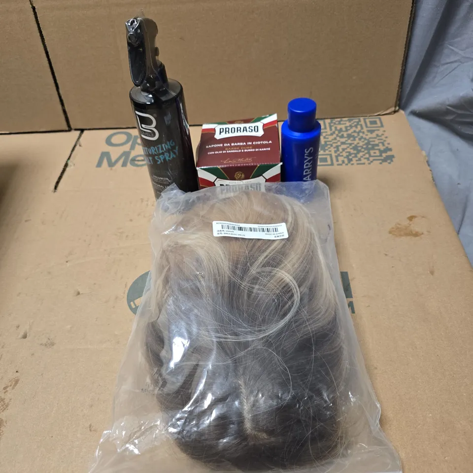 TOTE OF APPROXIMATELY 15 ASSORTED COSMETIC ITEMS TO INCLUDE PRORASO SHAVING SOAP, HARRYS BALM, TEXTURIZING SALT SPRAY ETC