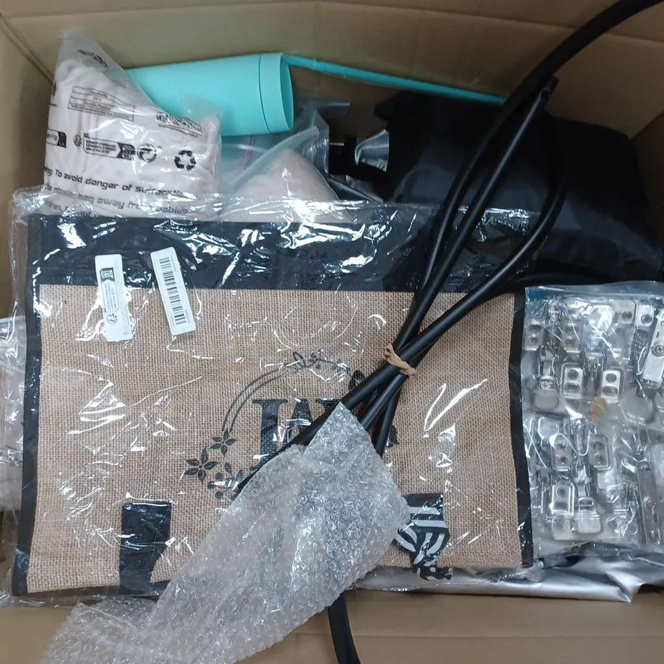 APPROXIMATELY 20 ASSORTED HOUSEHOLD ITEMS TO INCLUDE SOLAR INTERACTION WALL LAMP, CRAFTOPIA ADHESIVE SHEETS, MITRE AIRCELL SHINPADS, ETC - COLLECTION ONLY