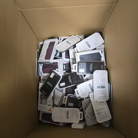BOX OF APPROXIMATELY 30 ASSORTED PHONE CASES INCLUDING SAMSUNG GALAXY S20+, DECODED IPHONE 14 MAX IN BLACK AND CHOCOLATE BROWN