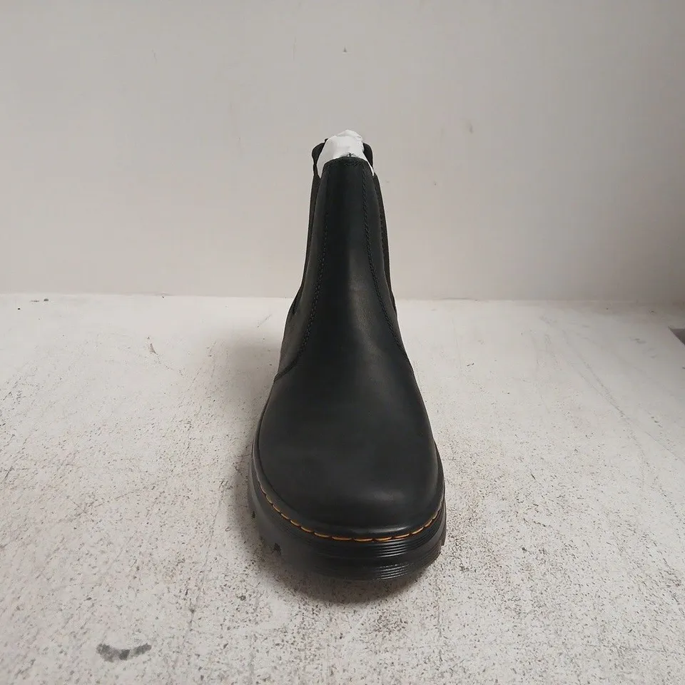 BOXED PAIR OF DR MARTENS EMBURY BOOTS IN BLACK SIZE UK 9