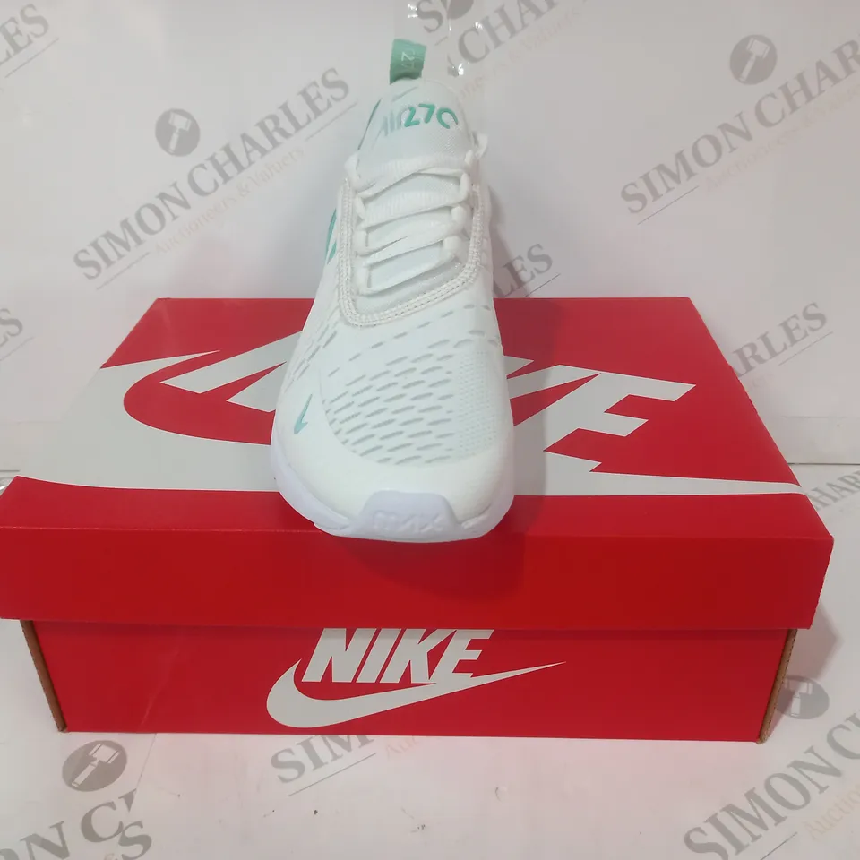 BOXED PAIR OF NIKE AIR MAX 270 SHOES IN WHITE/EMERALD UK SIZE 5