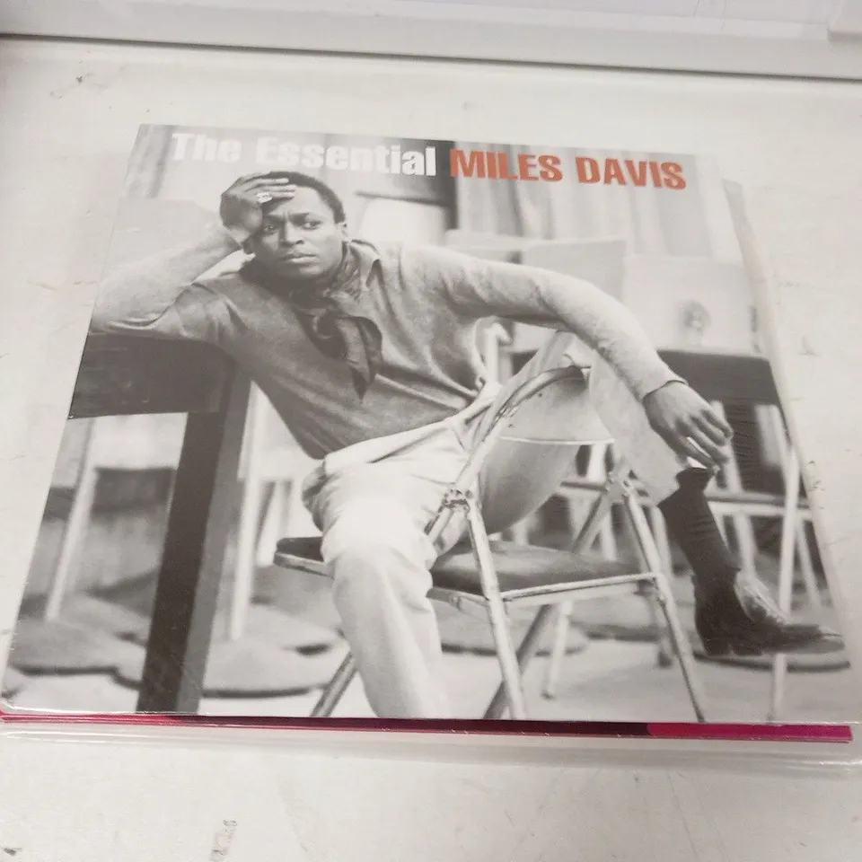 LOT OF 10 ASSORTED VINYL RECORDS, TO INCLUDE;
