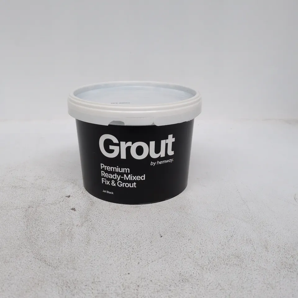 HEMWAY GROUT – PREMIUM READY-MIXED FIX & GROUT, JET BLACK, 2.5L / 4.5KG