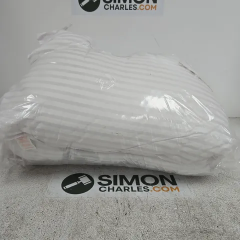 WHITE STRIPED PILLOW TRIO SET 