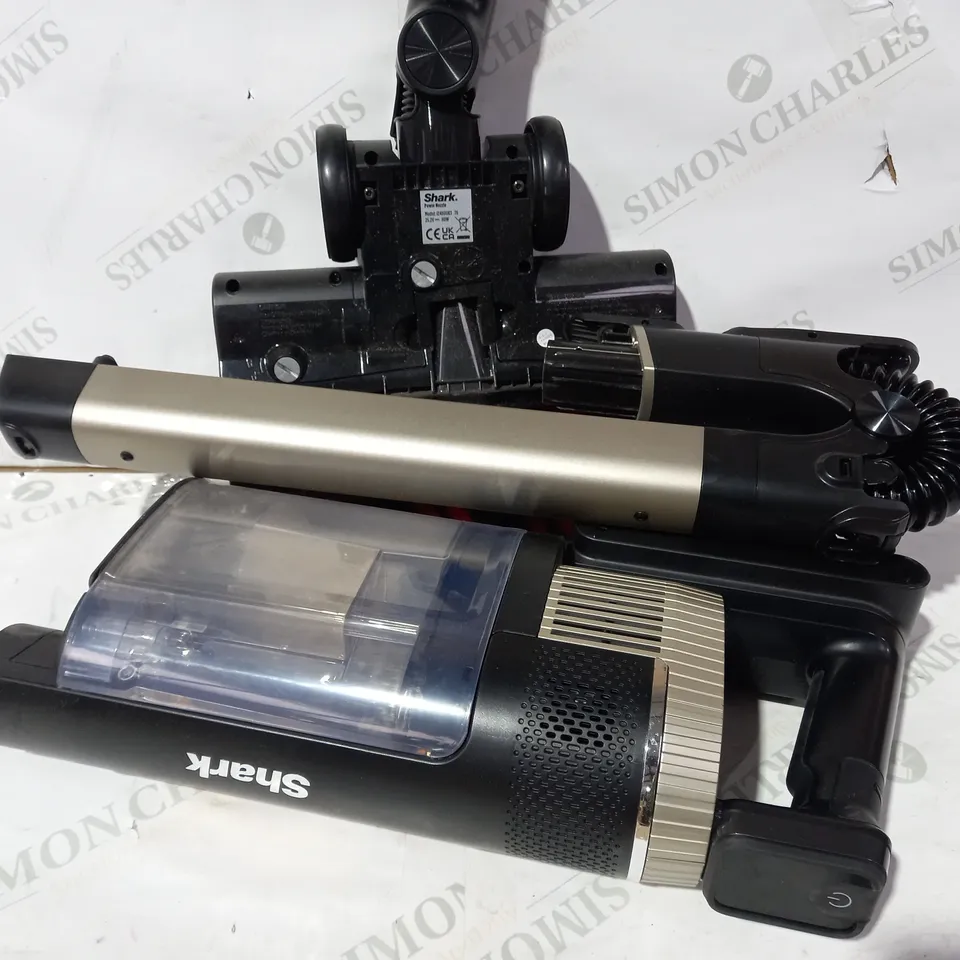 SHARK CORDLESS STICK VACUUM CLEANER PET PRO MODEL