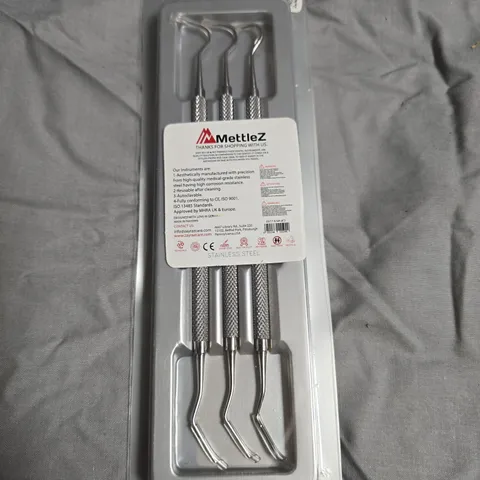 APPROXIMATELY 10 METTLEZ DENTAL INSTRUMENT SET – 4-PIECE STAINLESS STEEL TOOLS IN BLISTER PACK 