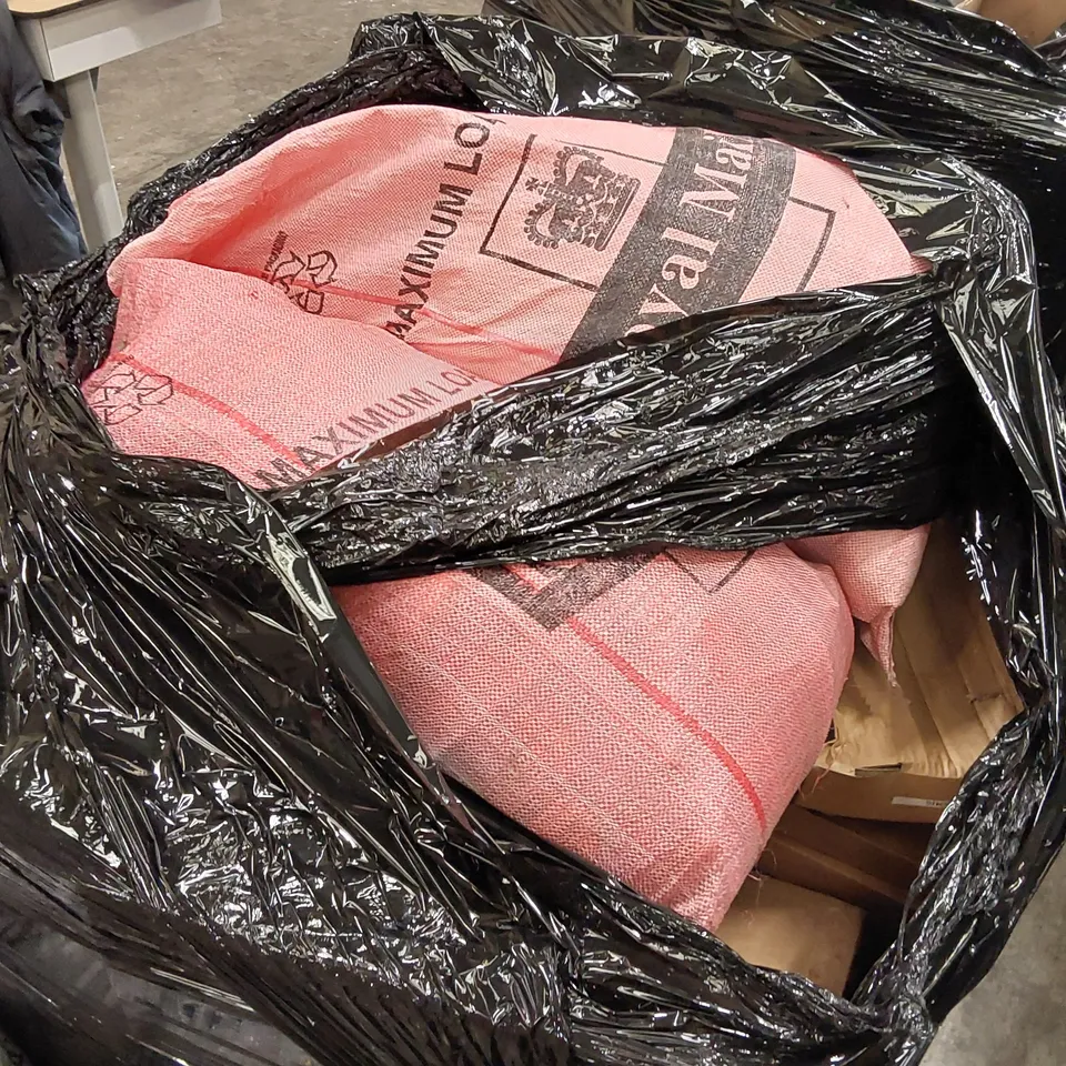 PALLET OF ASSORTED ITEMS INCLUDING; BALLOONS, BUNTING, TOOTHBRUSHES, TELEPHONES ECT.