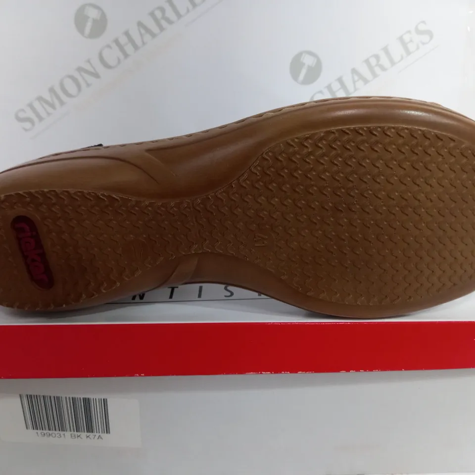 BOXED RIEKER ANTISTRESS SCHWARTS BLACK SIZE 7.5