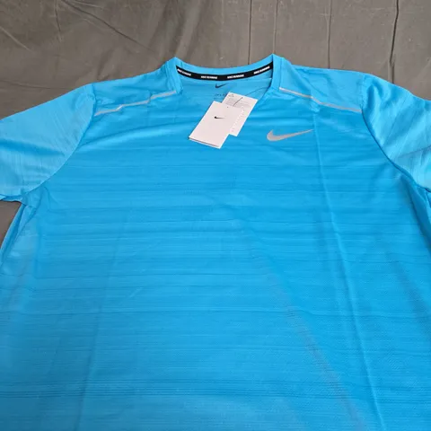 NIKE LOGO RUNNING TEE - SIZE XL