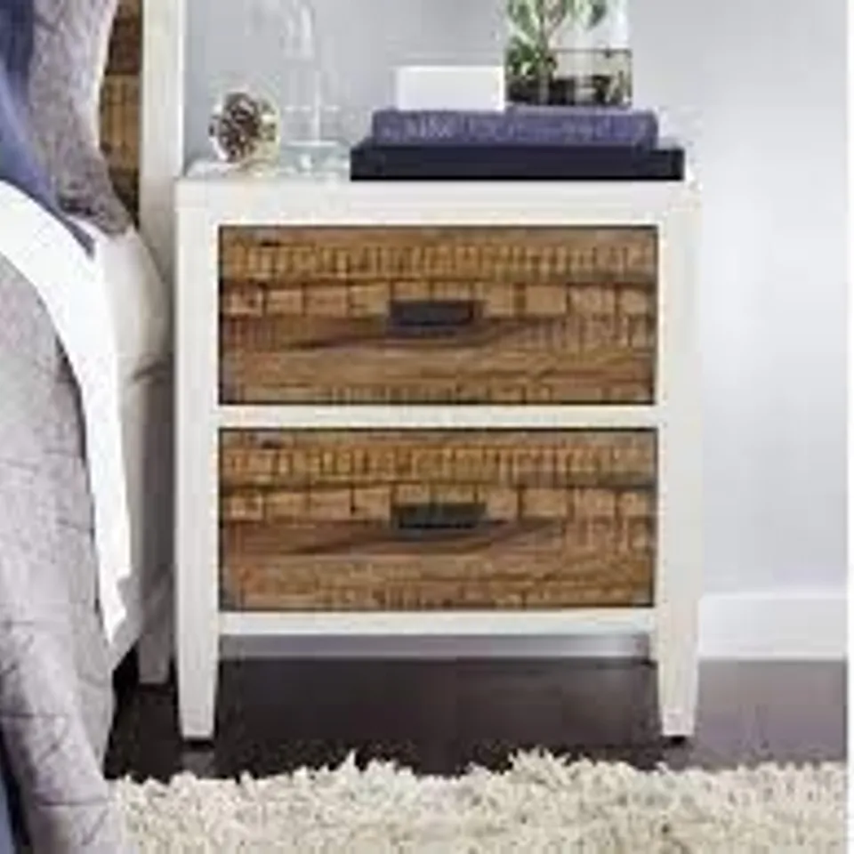 BRAND NEW BOXED MODUS FURNITURE MONTANA NIGHT STAND 2 DRAWER WHIITE NATURAL SENGON