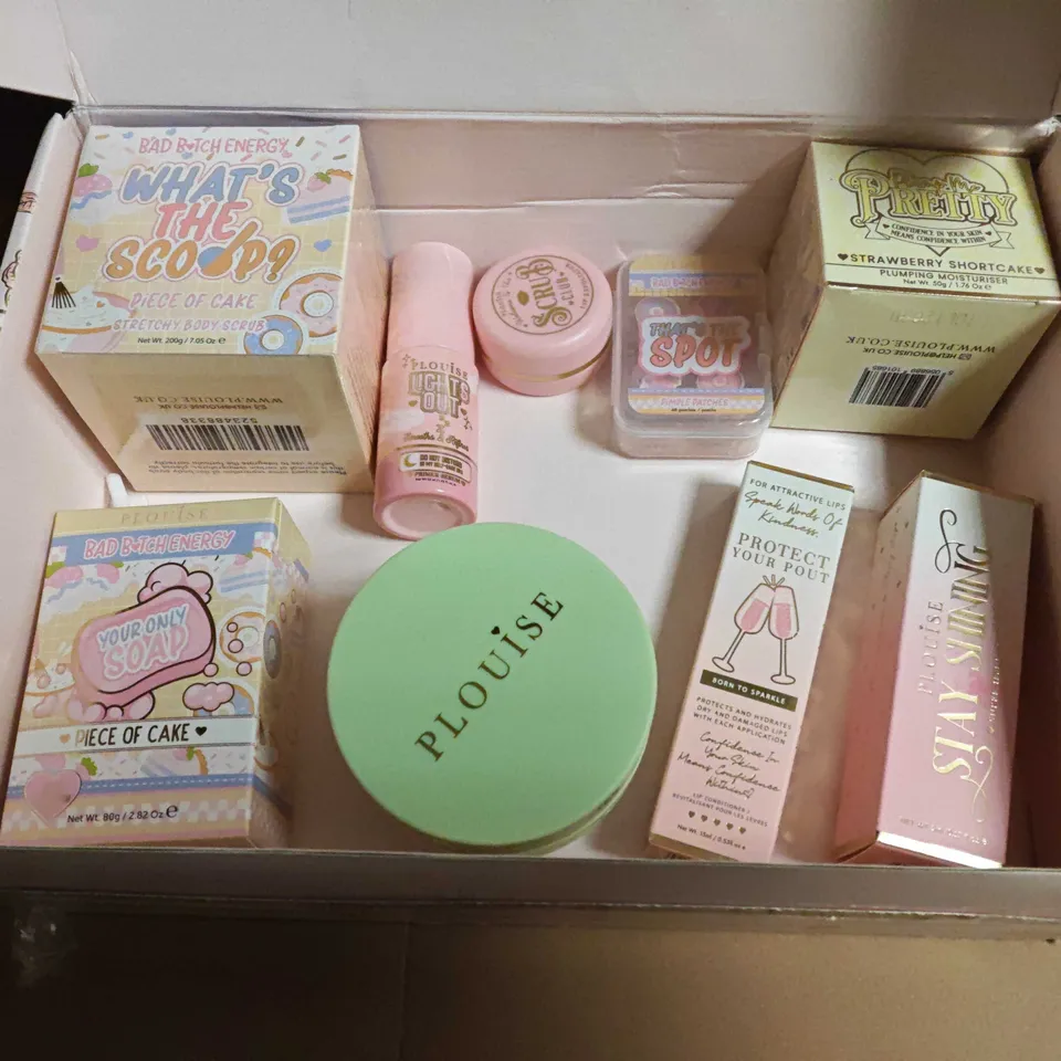 LOT OF 9 ASSORTED PLOUISE BEAUTY ITEMS TO INCLUDE PLUMPING MOISTURISER, BODY SCRUB AND PIMPLE PATCHES