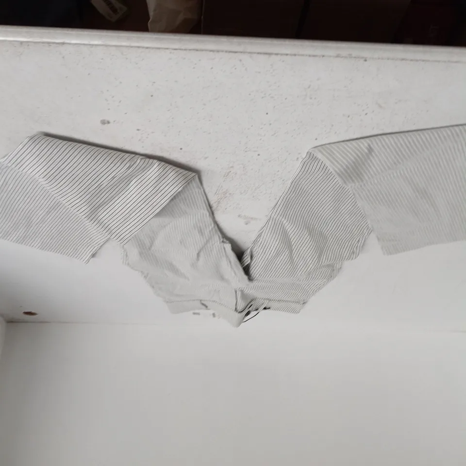 BERSHKA WOMEN'S TROUSERS  – UK 4 (EU 32)