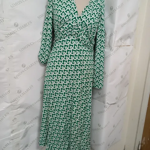 BODEN V-NECK DRESS IN GREEN/WHITE - UK 12P
