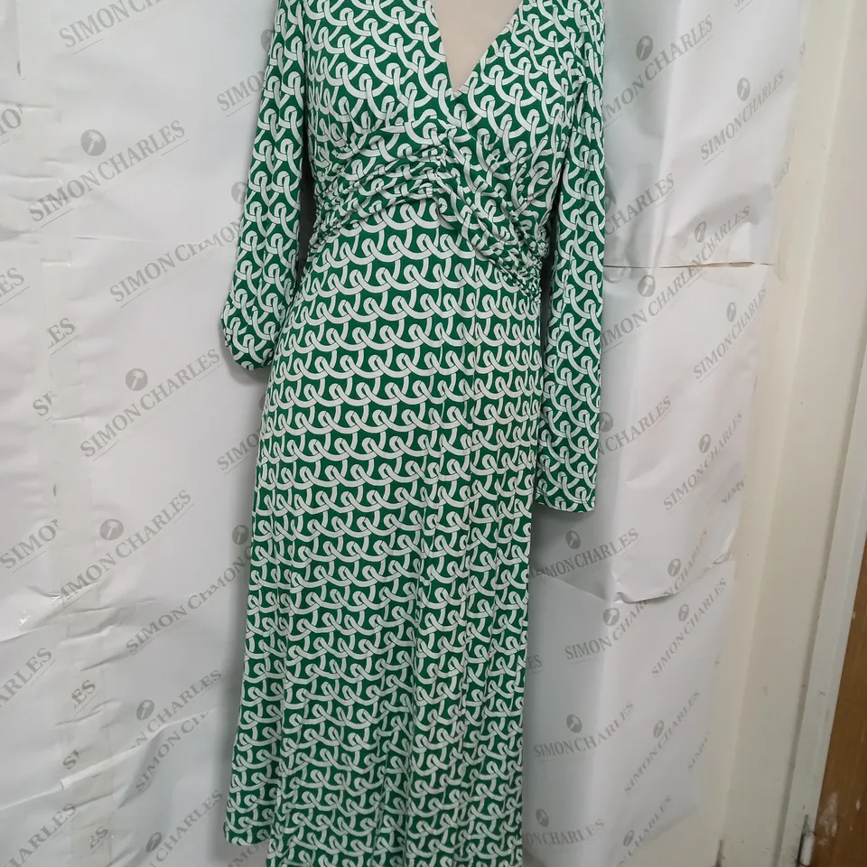 BODEN V-NECK DRESS IN GREEN/WHITE - UK 12P