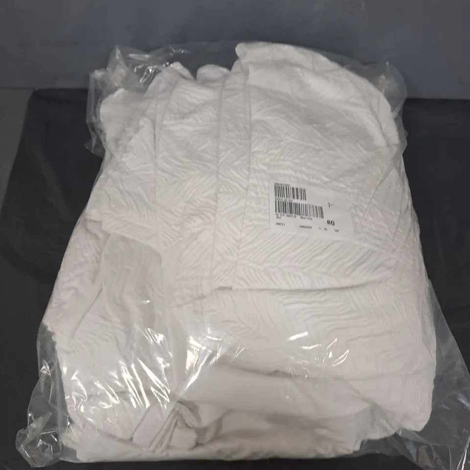 SUPERSOFT BY COZEE HOME TEXTURED WAVE 6 PIECE DUVET SET IN WHITE - KING